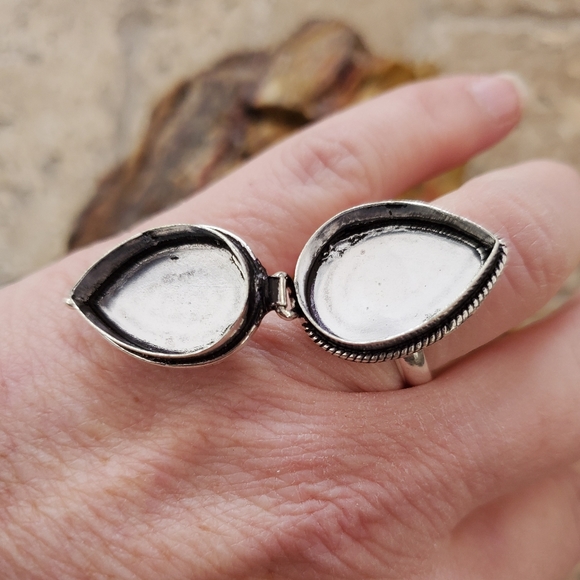 New Green Quartz 925 Silver Poison Ring. - Picture 11 of 16